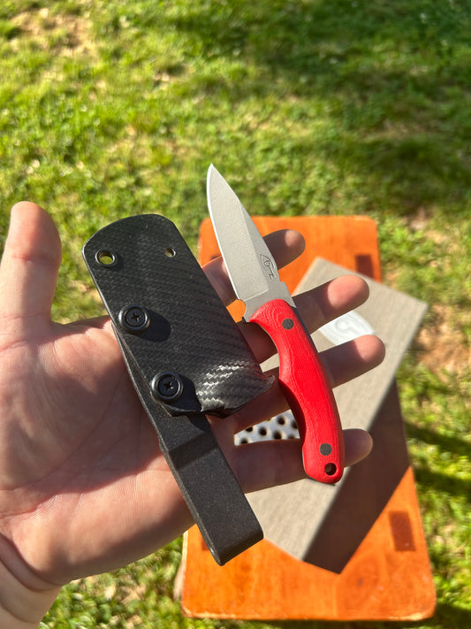 Emily’s AC Fix! Step | Red G10 + Black Pins + black carbon fiber kydex