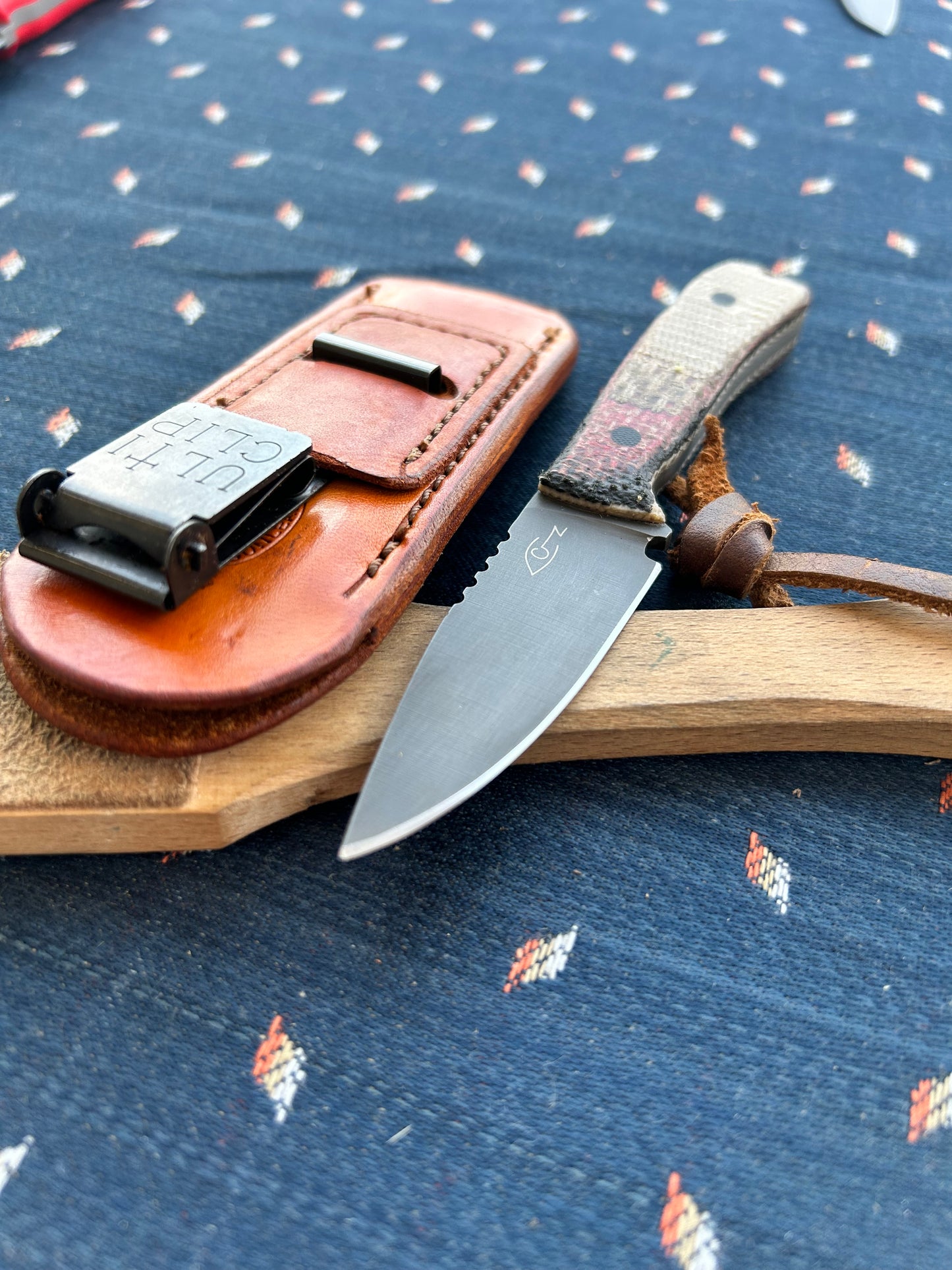 Torpedo | Red White Black Micarta + Black Pins